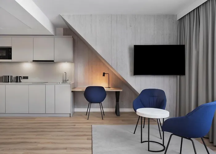 Aparthotel By Marriott East 4*