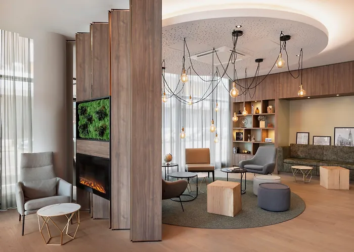 By Marriott East 4*