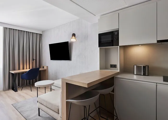 By Marriott East 4* Vienna