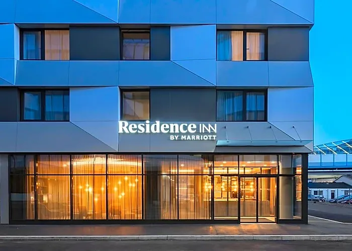 By Marriott East Vienna